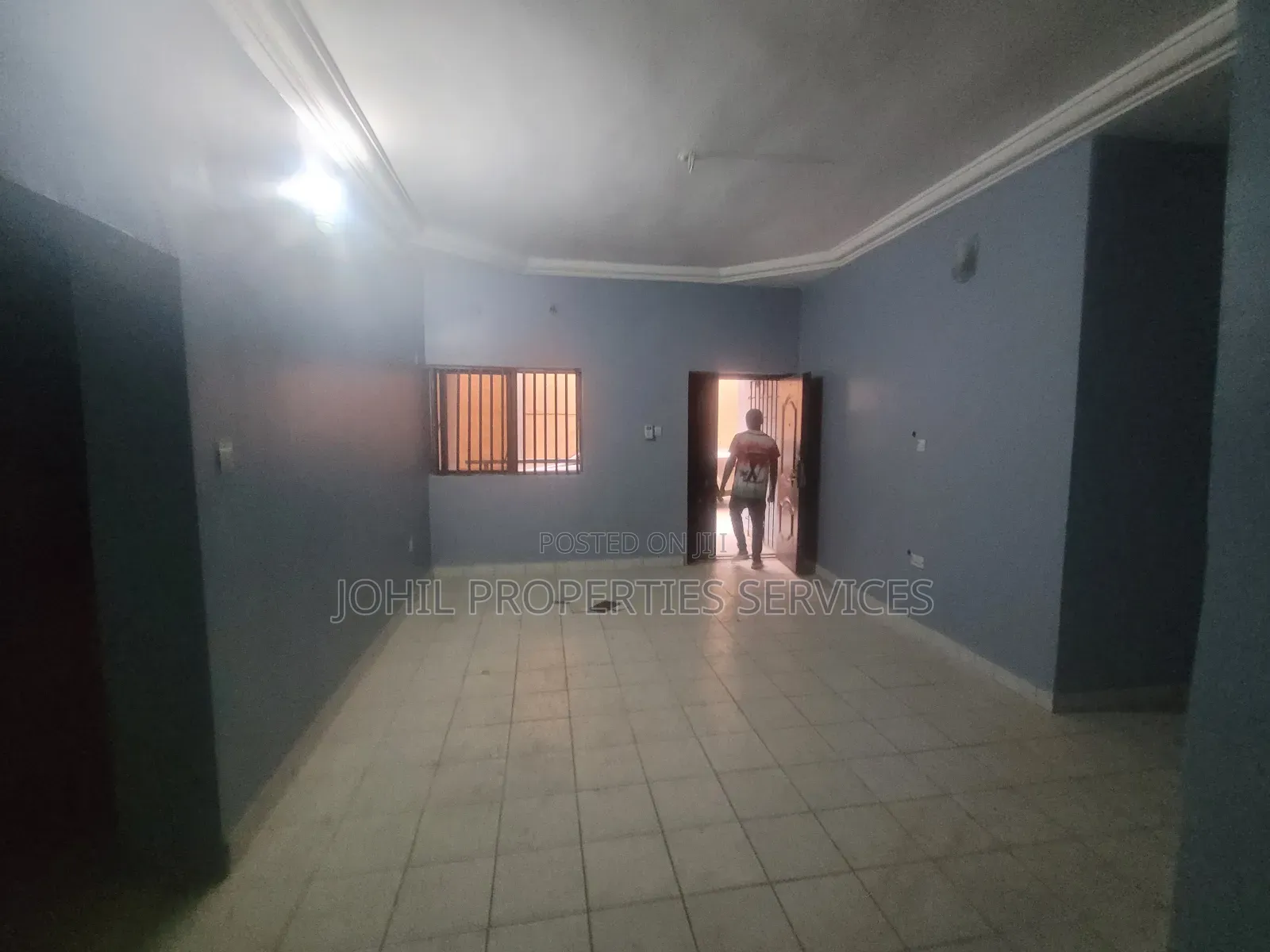 2bdrm Block of Flats in Zone 5 / Wuse for rent