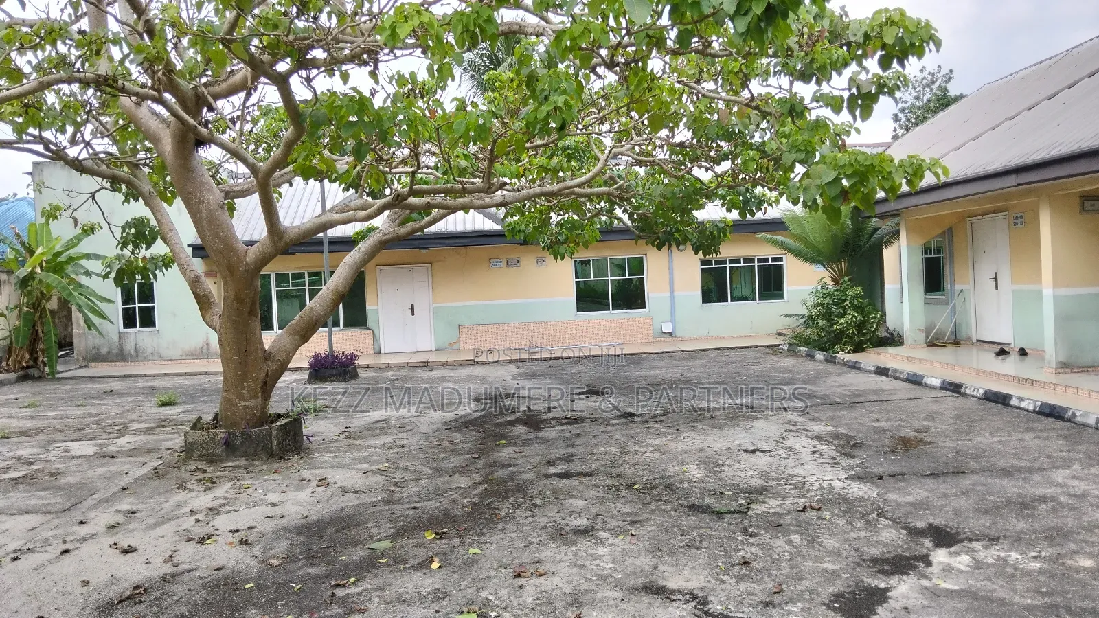 5bdrm Bungalow in Near Conoil ,Nta for sale
