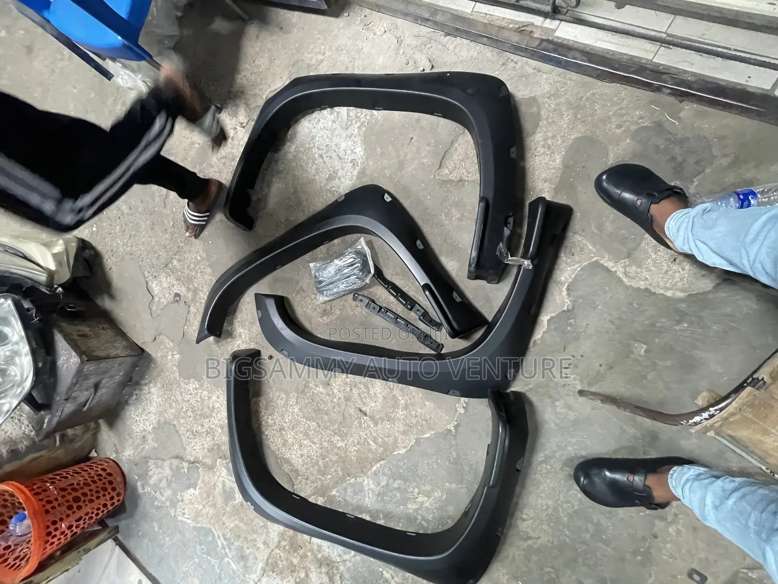 Tundra Fender Flares / Padded