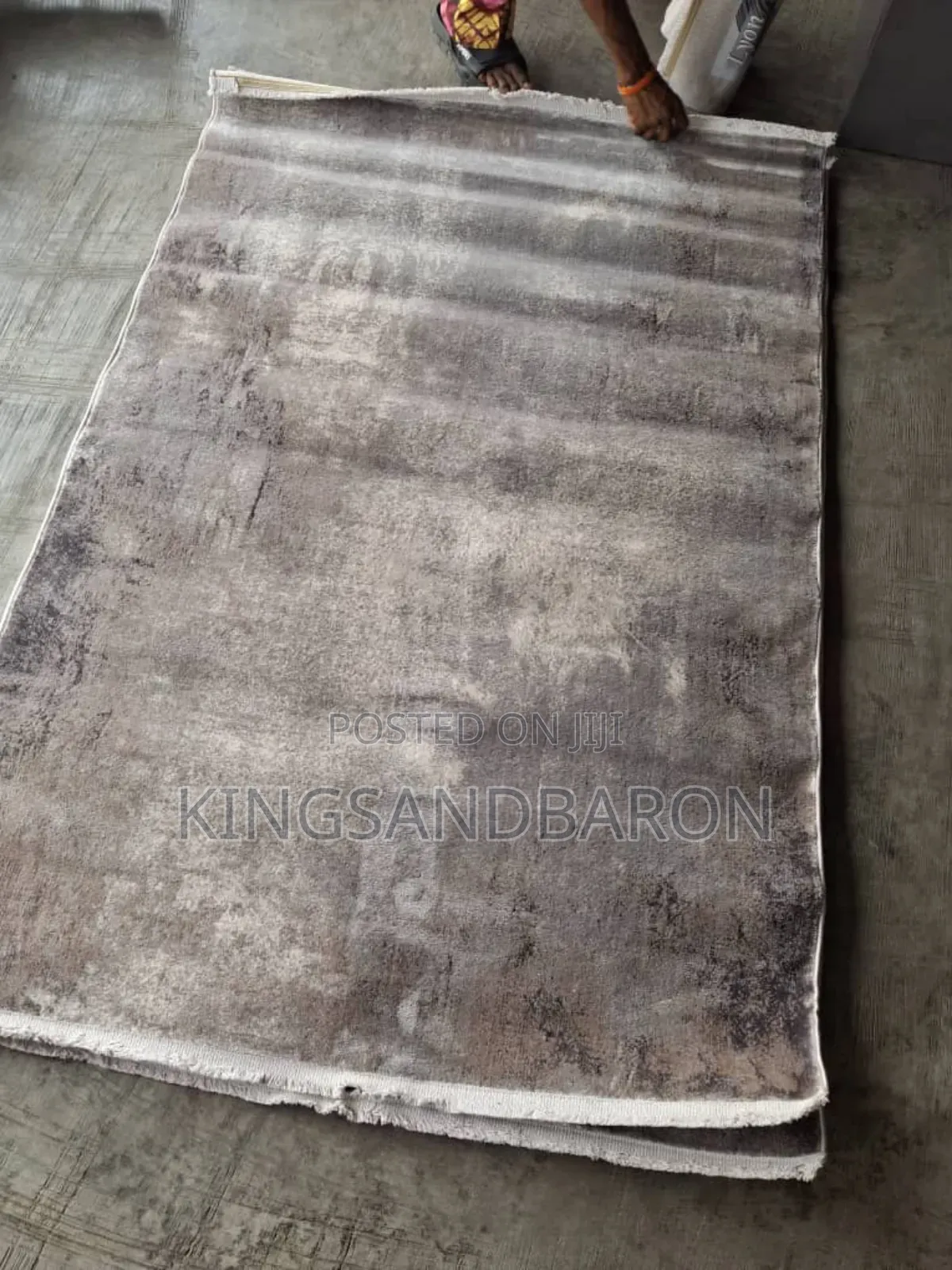 4*6fts Gray N Beige and Cream Turkey Center Rug(7*10)