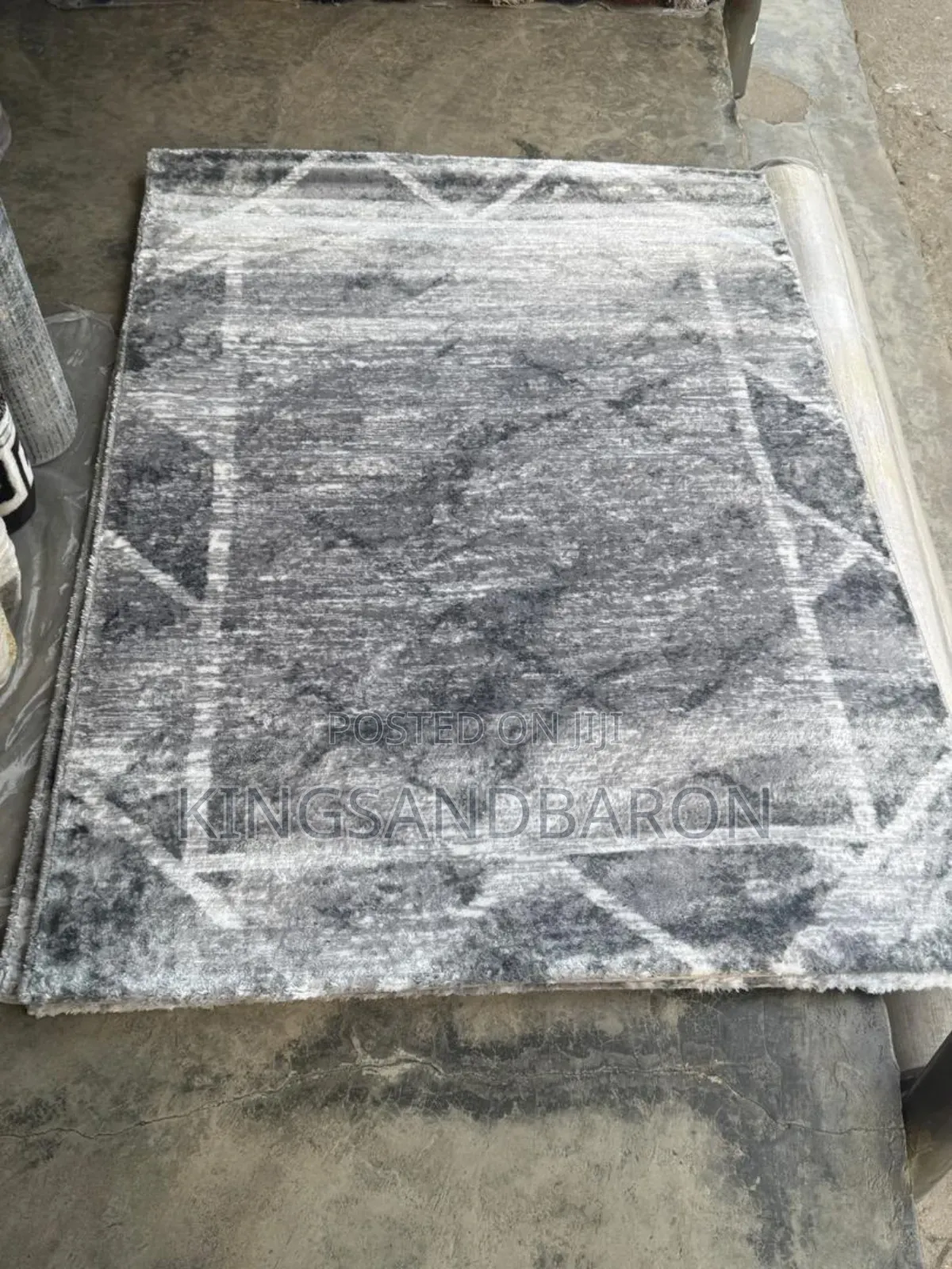 5x7fts Light/Dark Gray Color Turkey Center Rug(4*6,7,10)