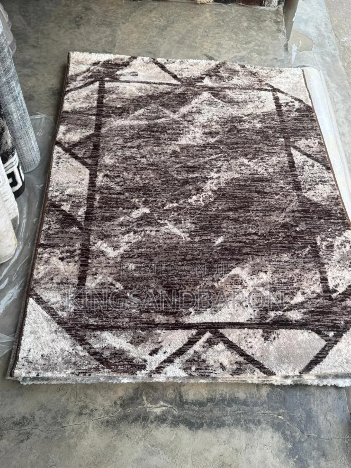 5x7fts Deep Brown Color Turkey Center Rug(4*6,7,10)