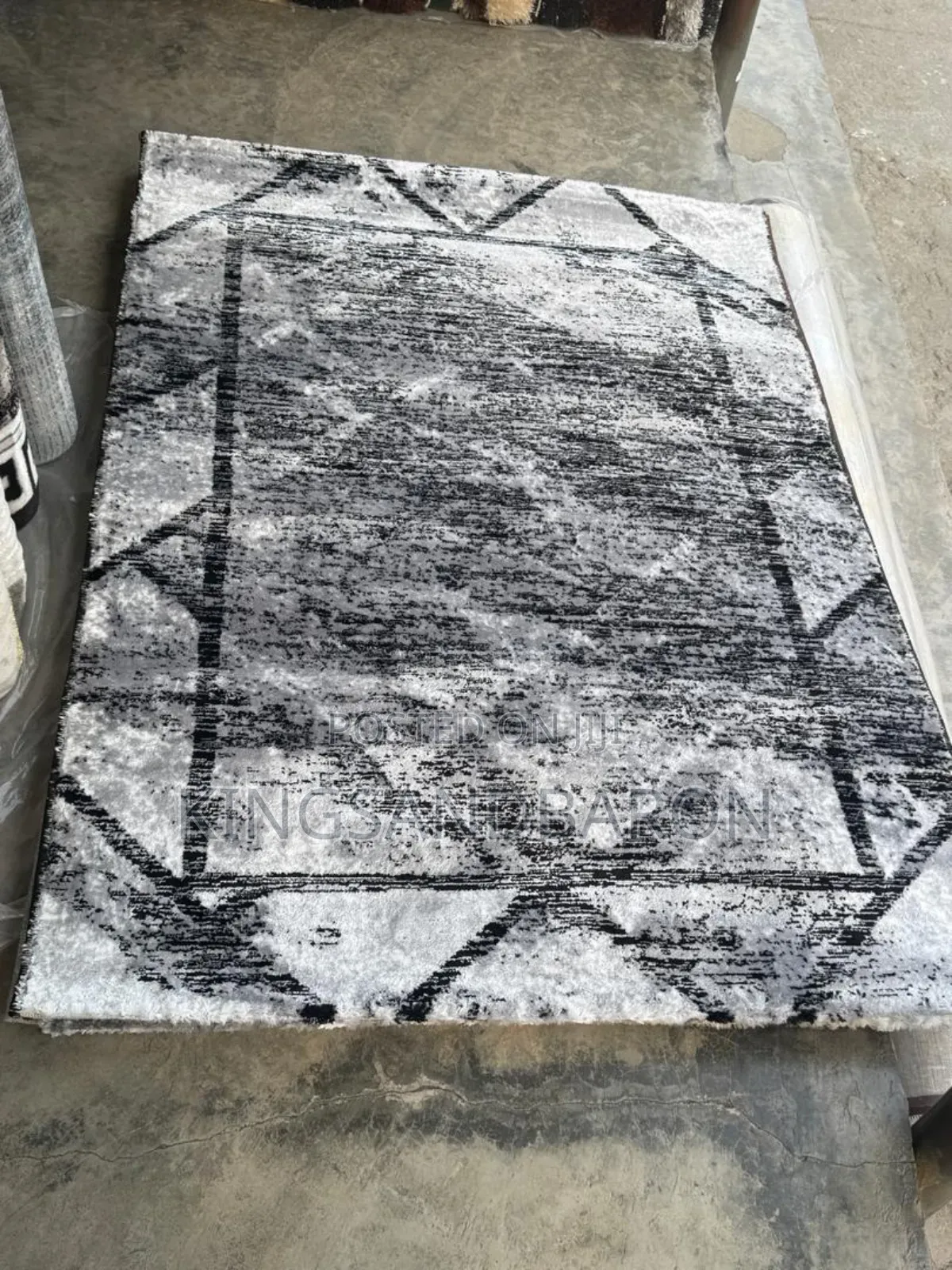 5x7fts Light Gray/Cream/Black Turkey Center Rug(4*6,7,10)