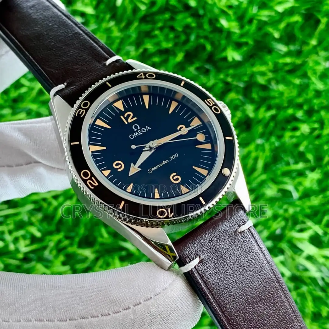 Omega Quality Luxury Men Genuine Leather Wristwatch