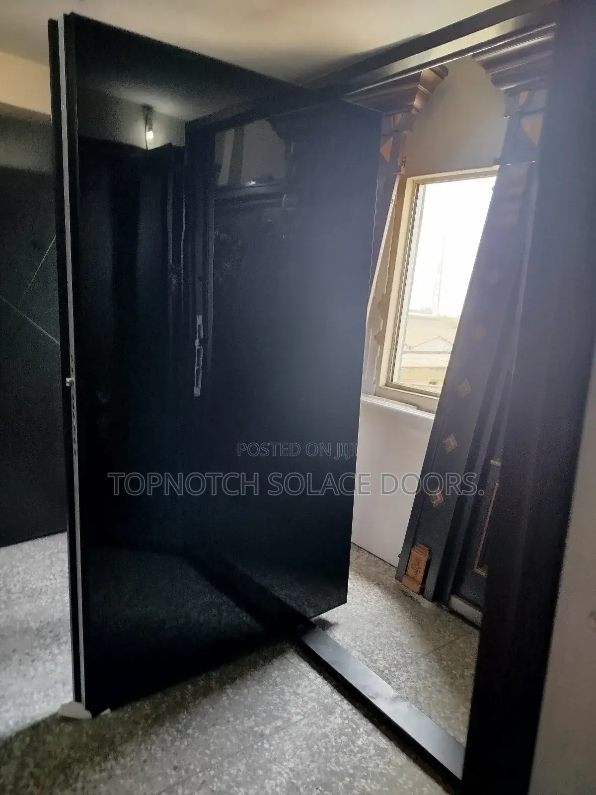 4ft Modern Door (Pivot)