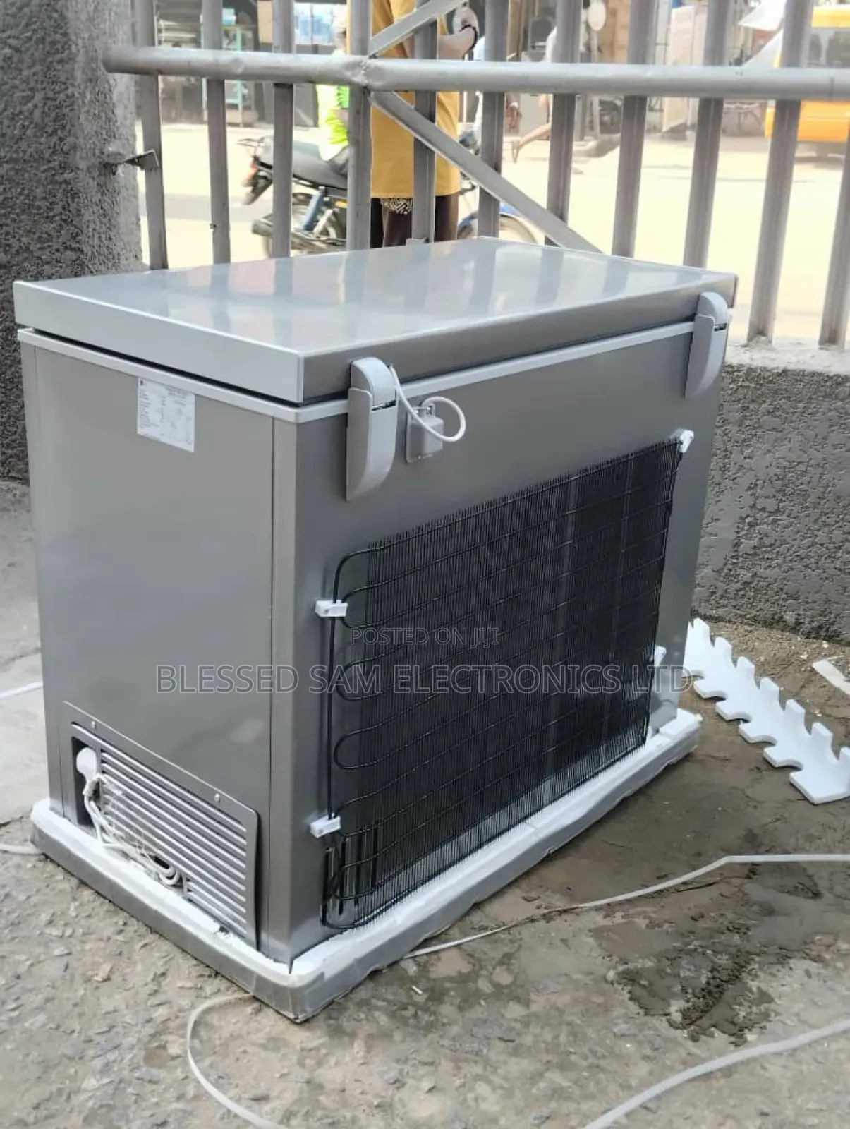 Original Lg Chest Freezer 350 L Super Ice Maker Fast Freezing 2 Yrs
