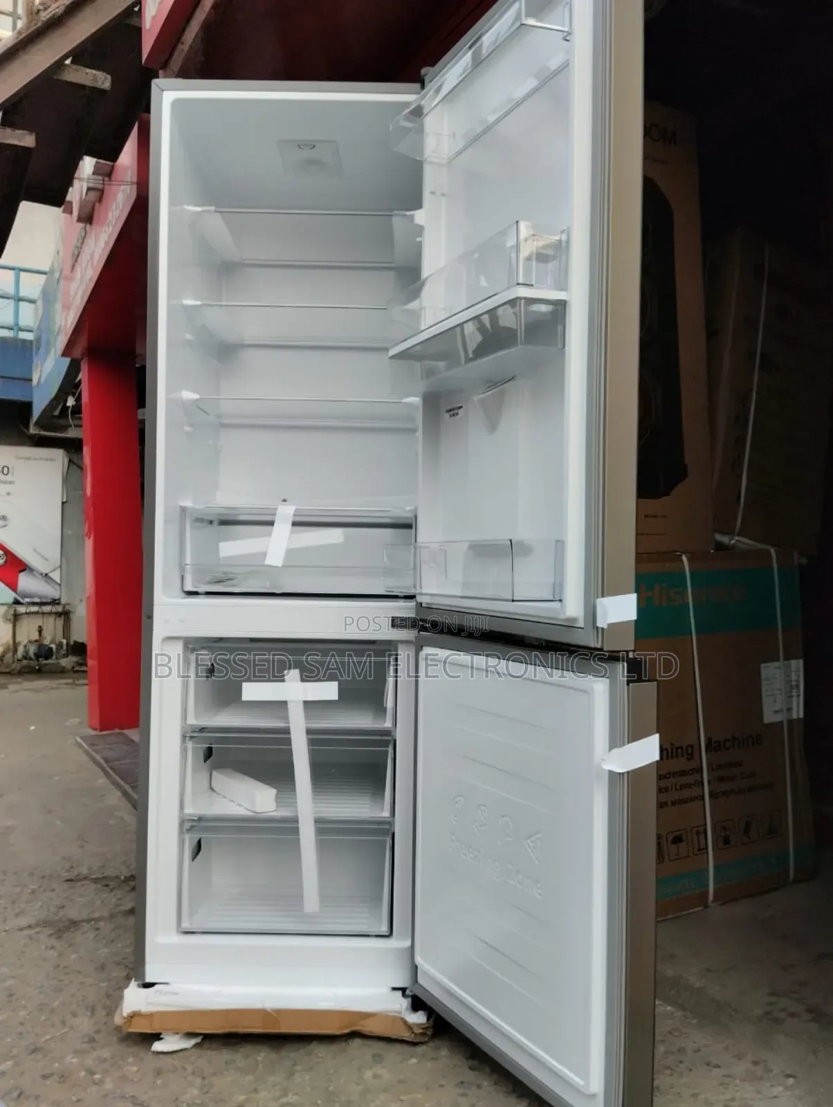 Hisense Fridge 350-L Mirror Glass With Dispenser> Twins Door