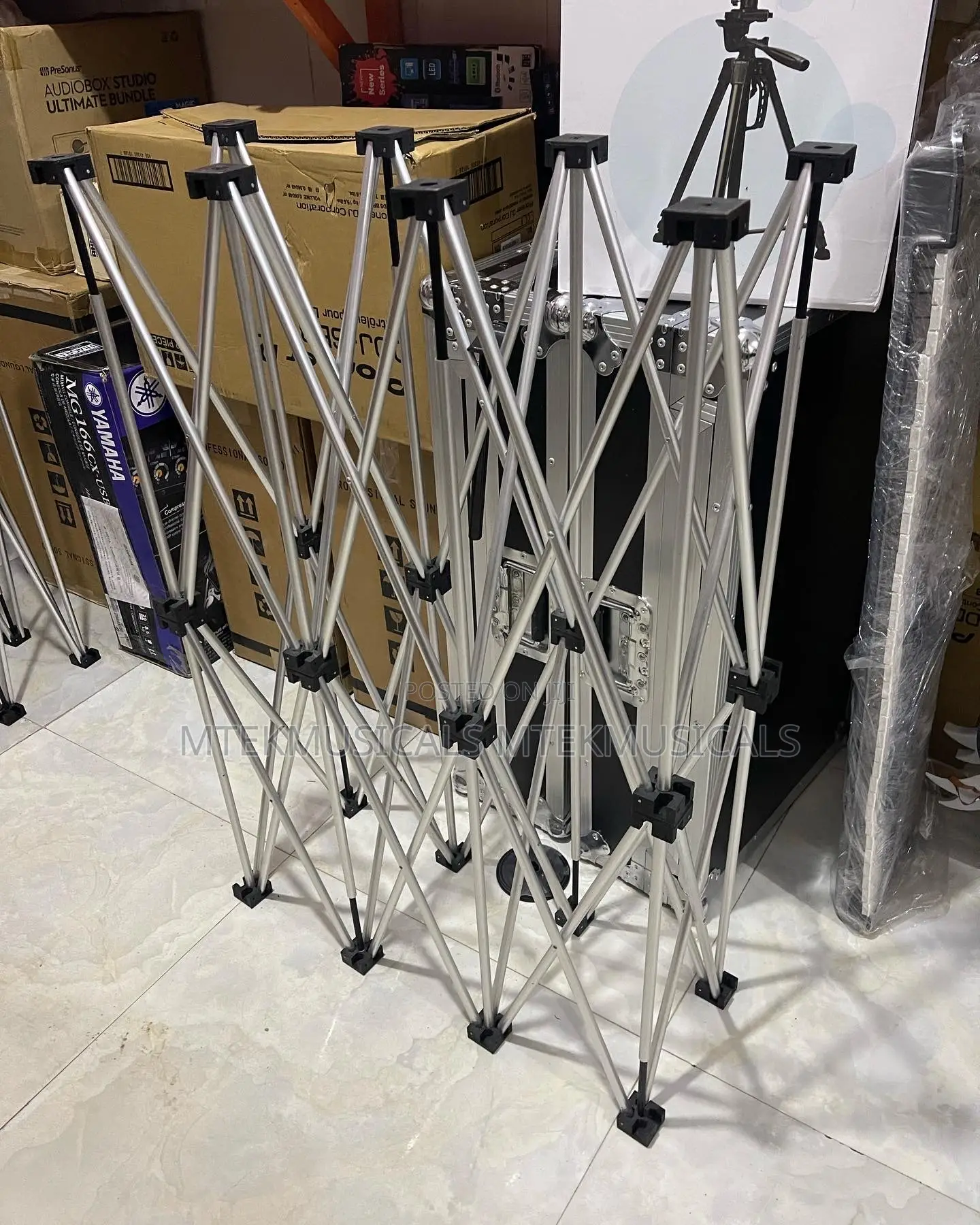 4 Leg Dj Stand