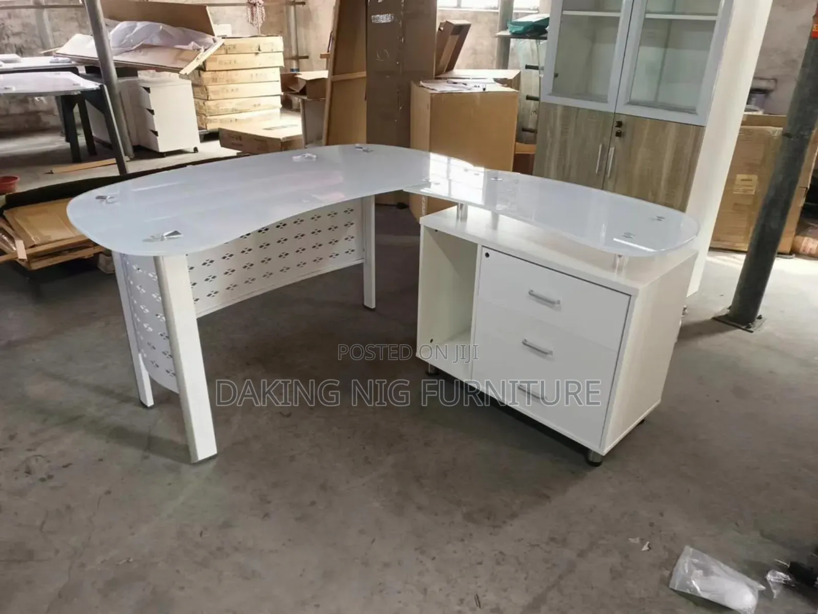 Curve Glass Top Office Table
