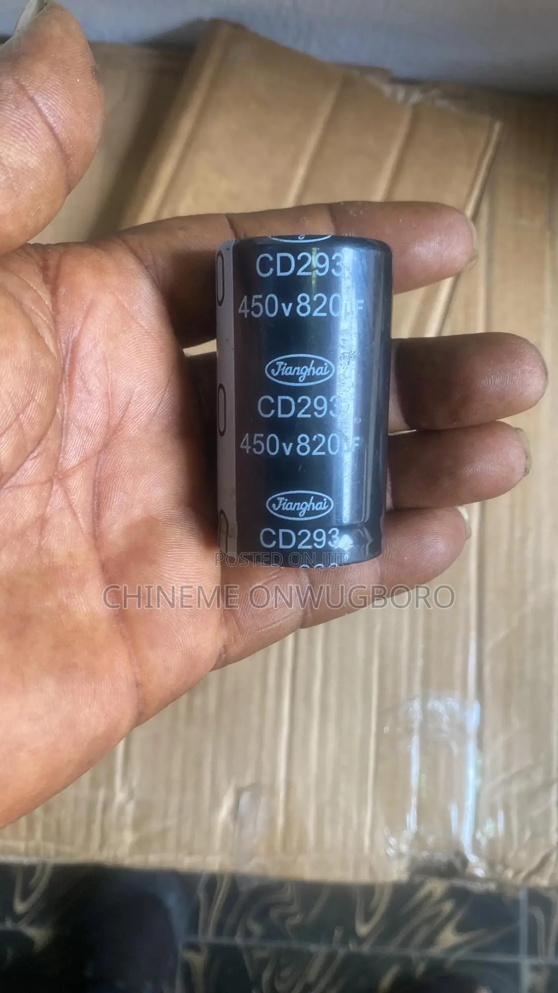 Power Capacitor 820uf