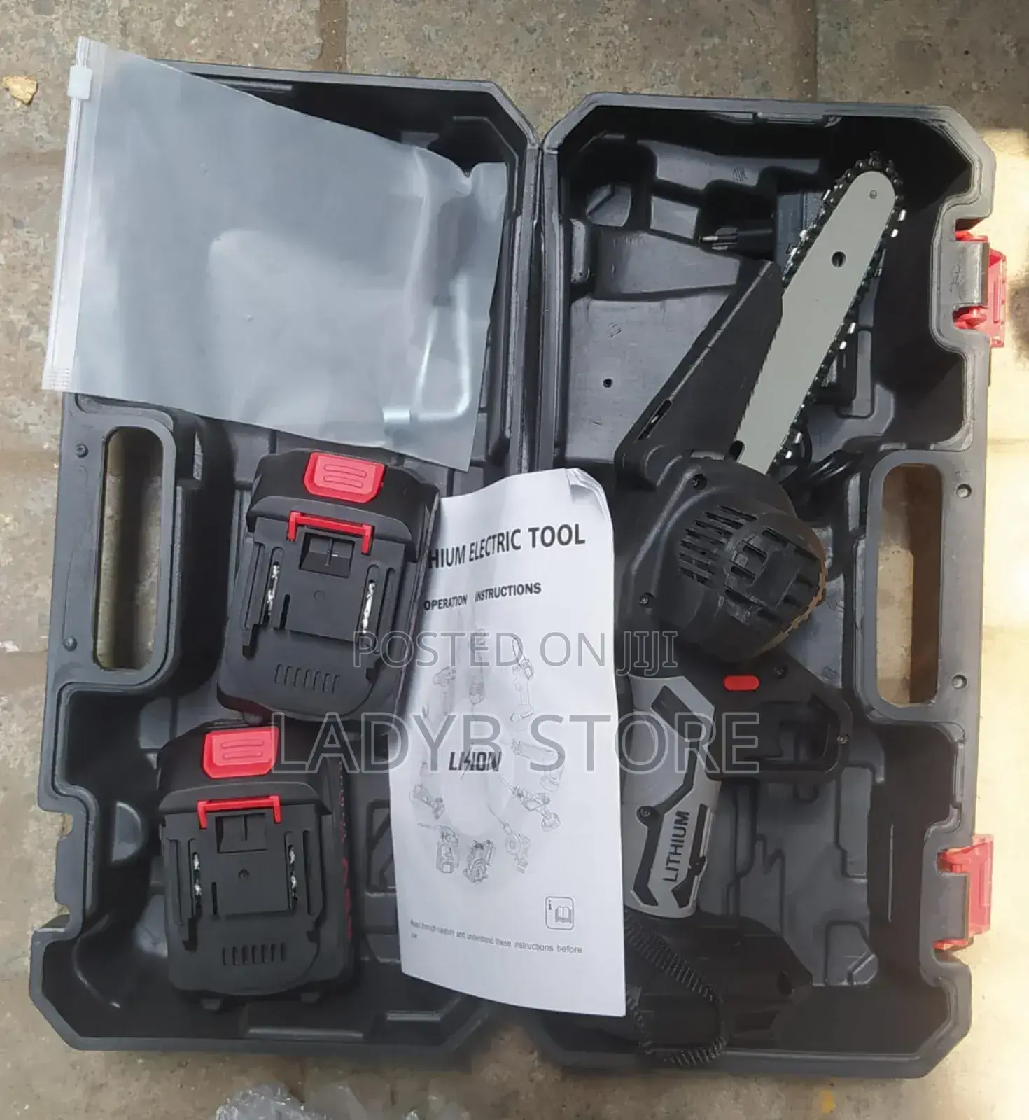Rechargeable Chainsaw Machine With 2 Batteries