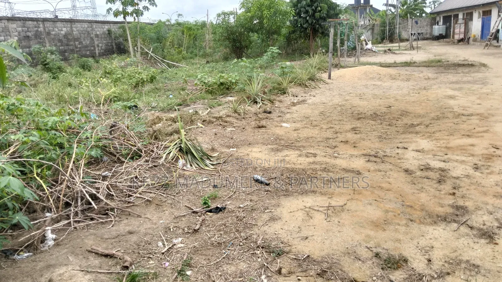 For Sale: 6 Plots on Major Stadium Road,