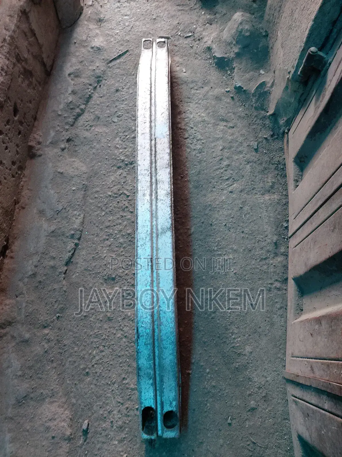 Back Beam Toyota Venza 2010