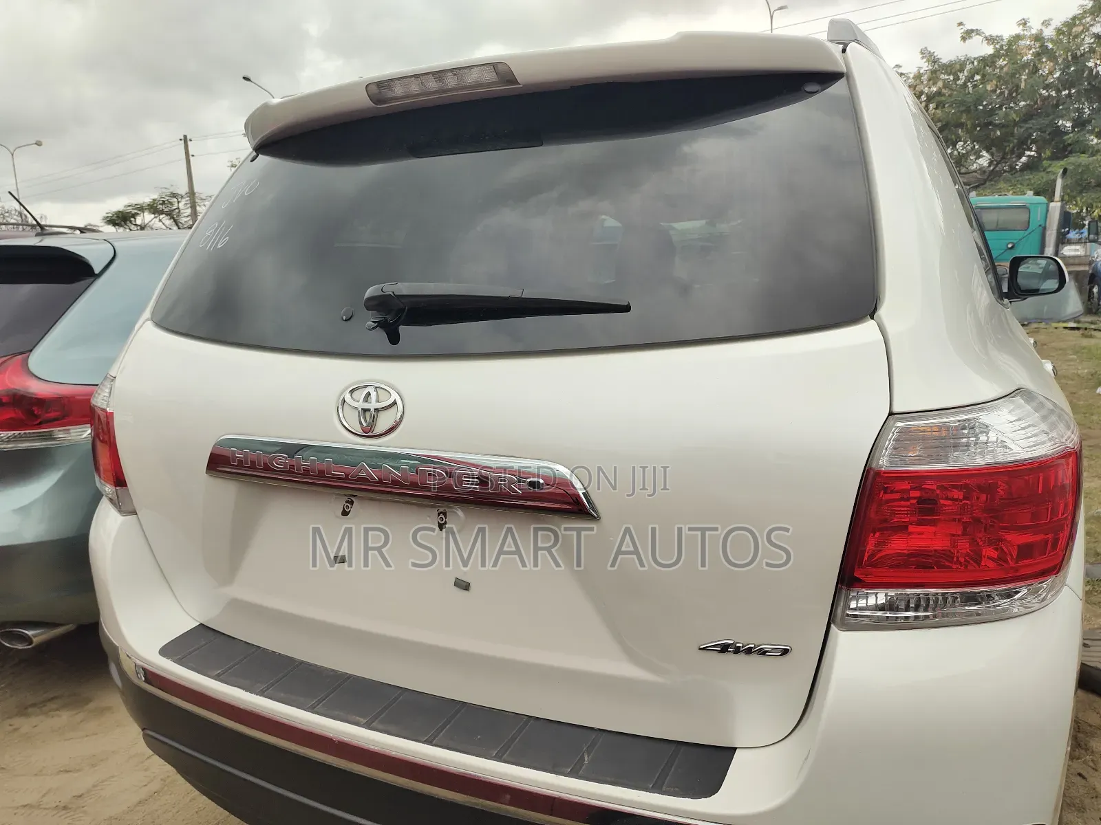 Toyota Highlander Limited 3.5l 4WD 2013 White