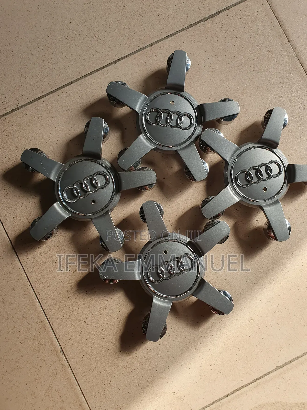 Wheel Center Cap Audi Q7