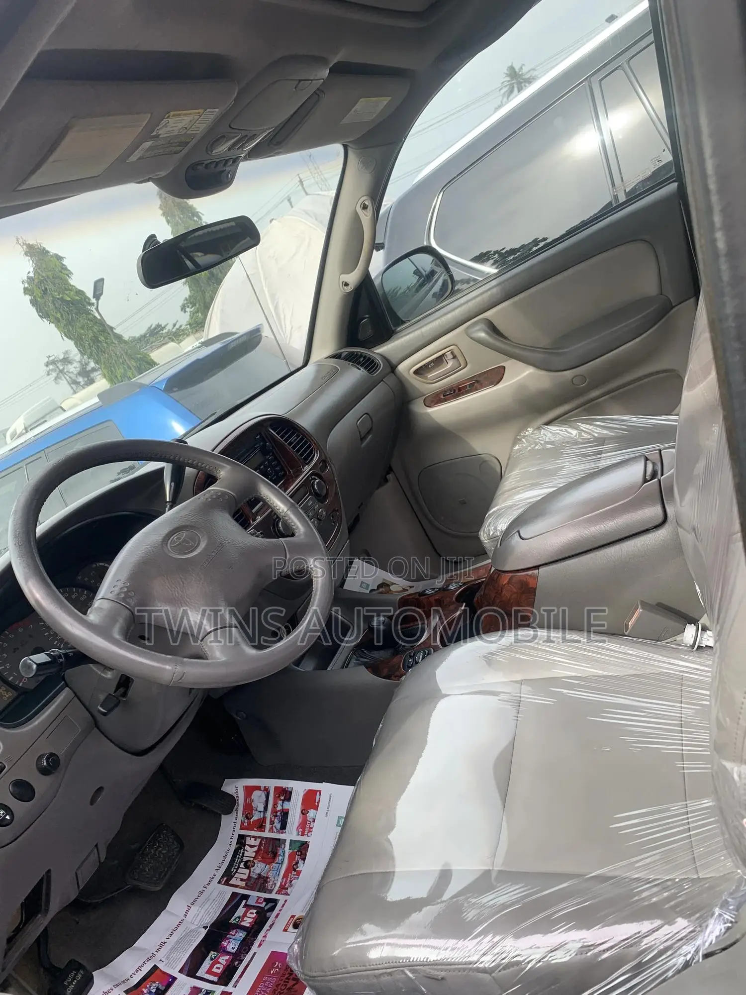 Toyota Sequoia 2004 Black