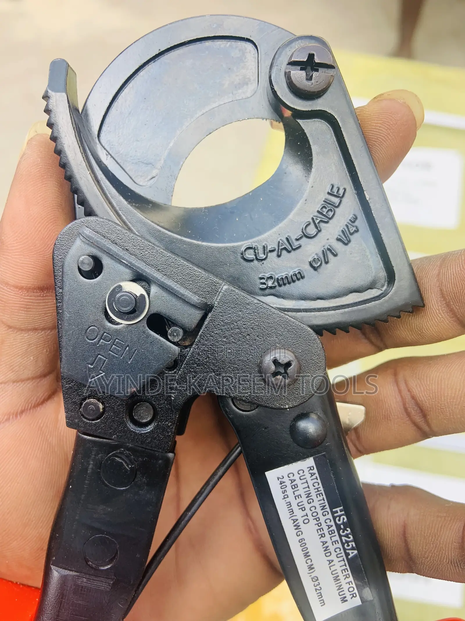 Ratcheting Cable Cutter for Cutting Cables(32–240mm)