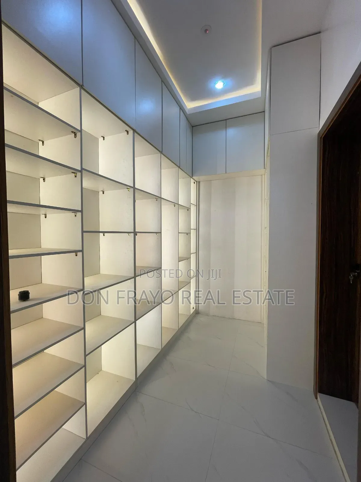 Luxury 3beds Service Apartment at Idishin Jericho