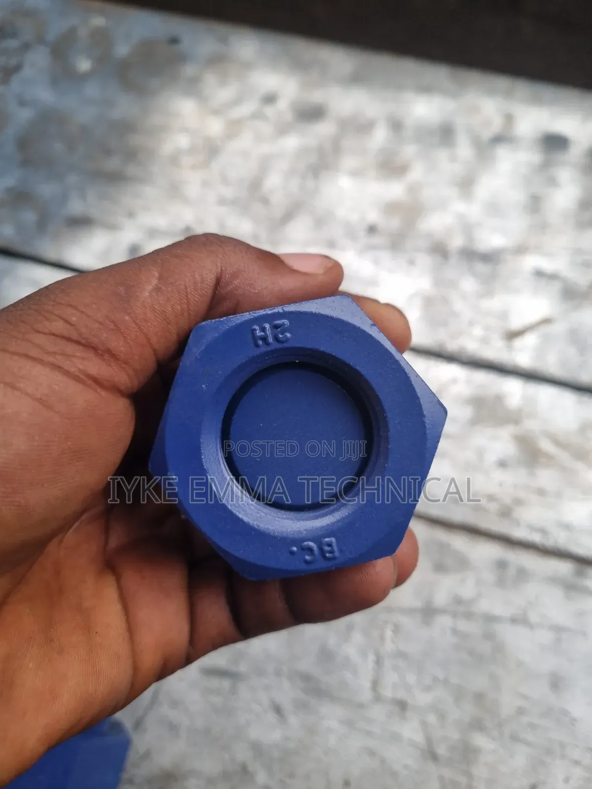 Stud Bolt and Nut 1 1/4 X 200 B7 Stud Bolts