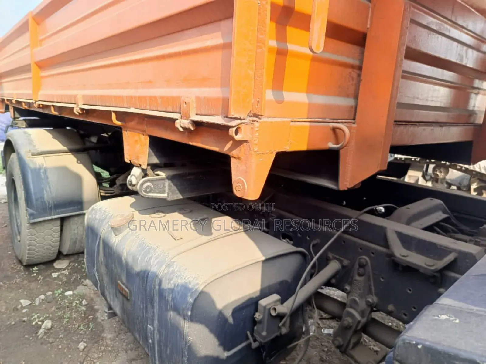 Powerful Foreign Used 8 Tons Hiab Self Loader Truck