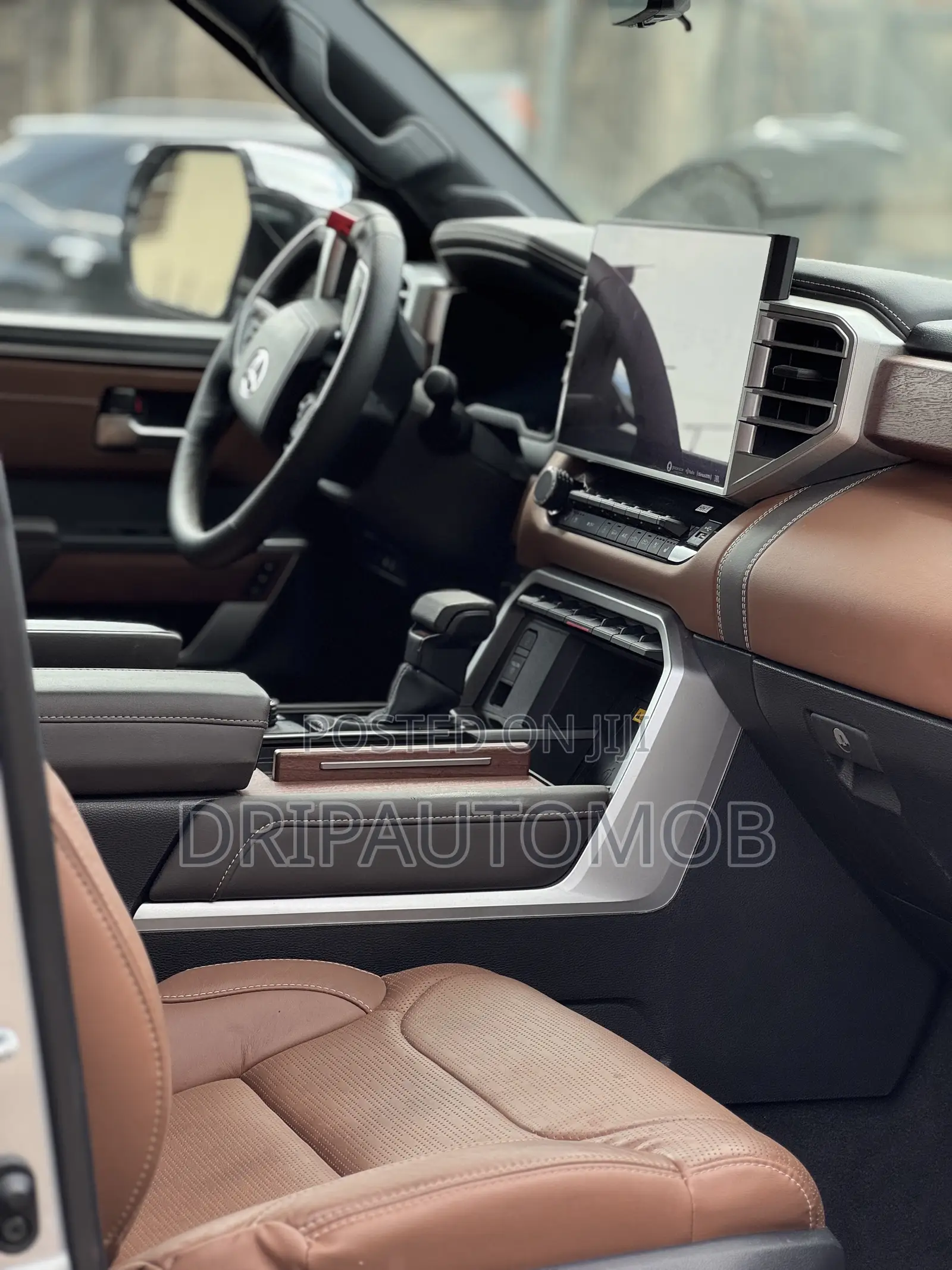 New Toyota Tundra 1794 Edition CrewMax 6.5' Bed 2024 Silver