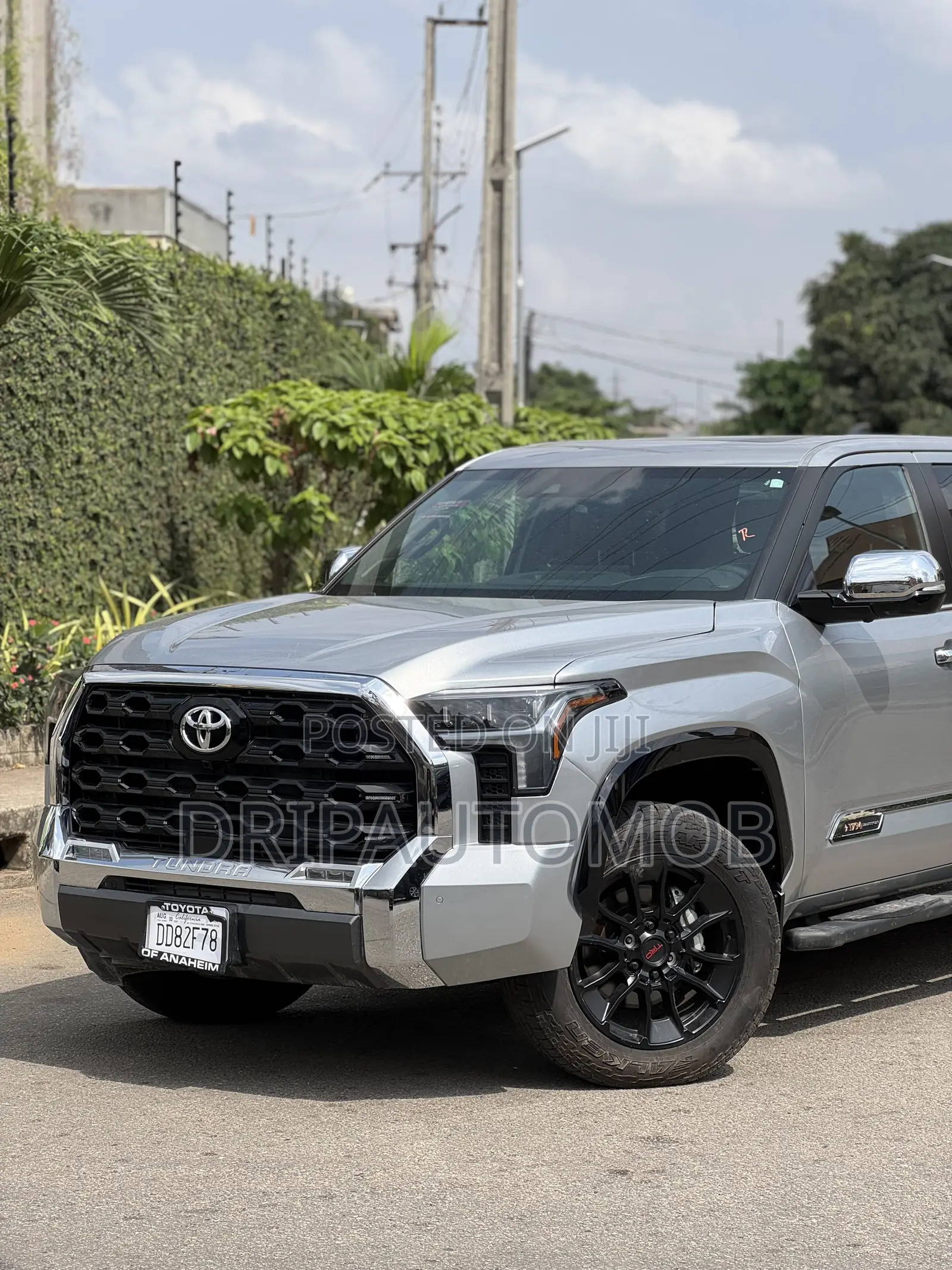 New Toyota Tundra 1794 Edition CrewMax 6.5' Bed 2024 Silver