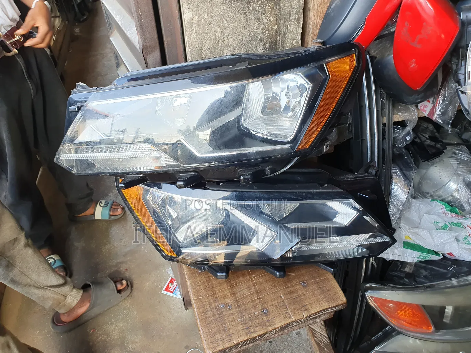Headlights Volkswagen Passat Se 2016