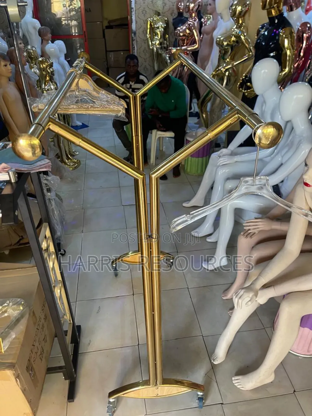 Golden Boutique Rail Hanger Display Organiser