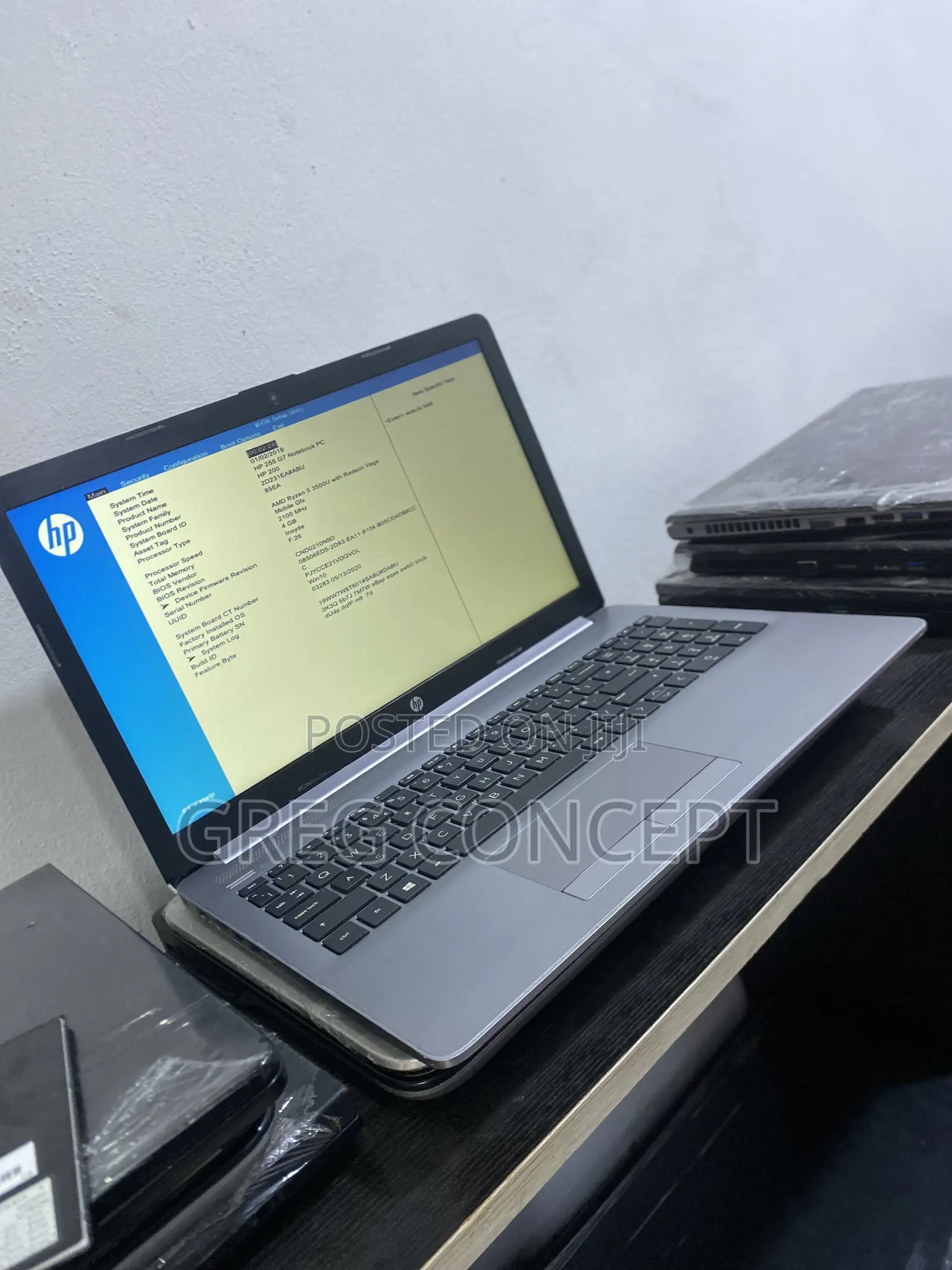 Laptop HP 255 G8 8GB AMD Ryzen 5 HDD+SSD 500GB