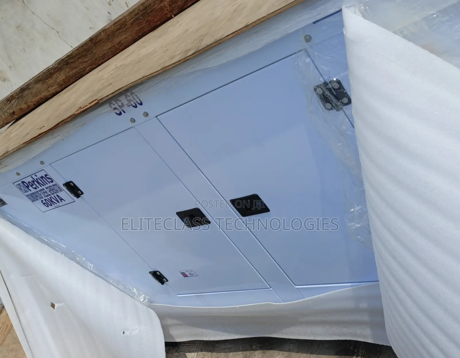 Perkins No Noise (60kva) Diesel Soundproof Generator