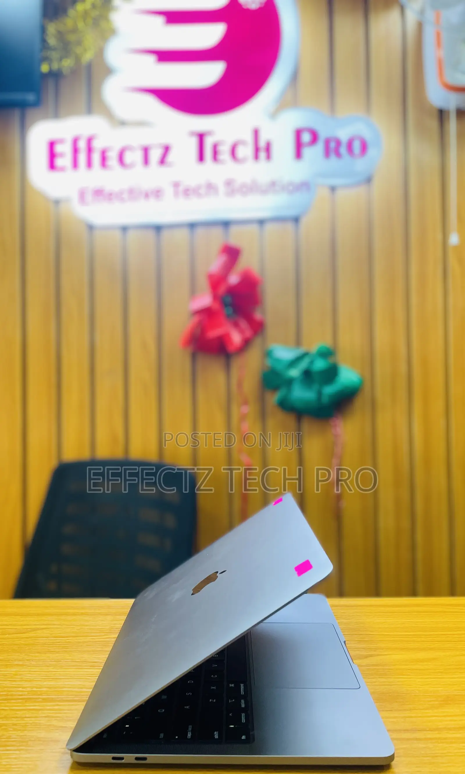 Laptop Apple MacBook 2020 16GB Intel Core i7 SSD 512GB
