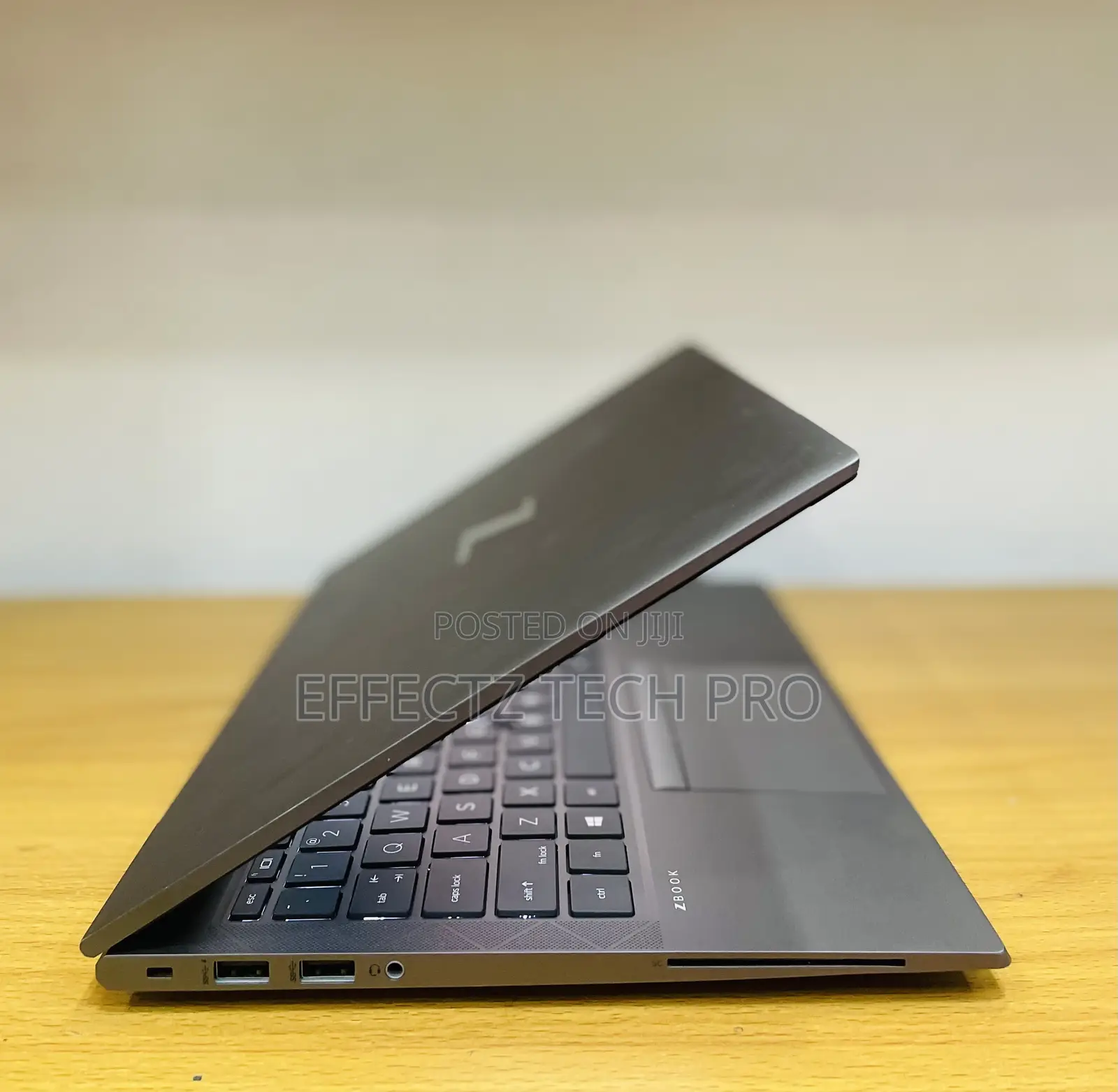 Laptop HP ZBook Firefly G8 16GB Intel Core I7 SSD 512GB