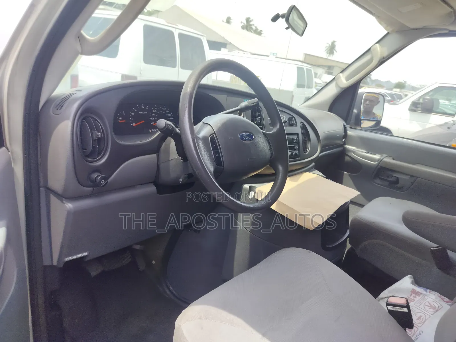 Ford E250 2006 Grey
