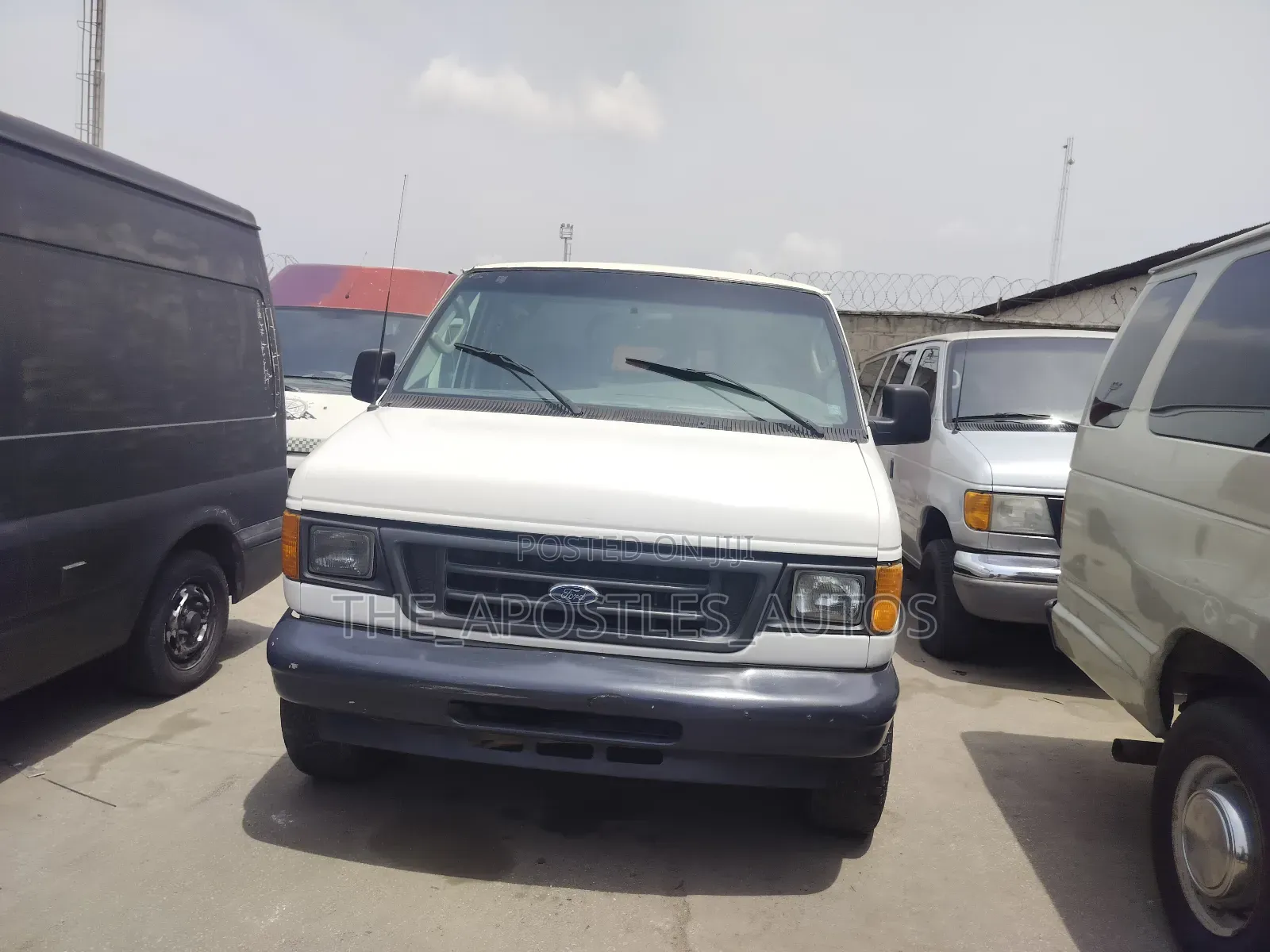 Ford E250 2005 White