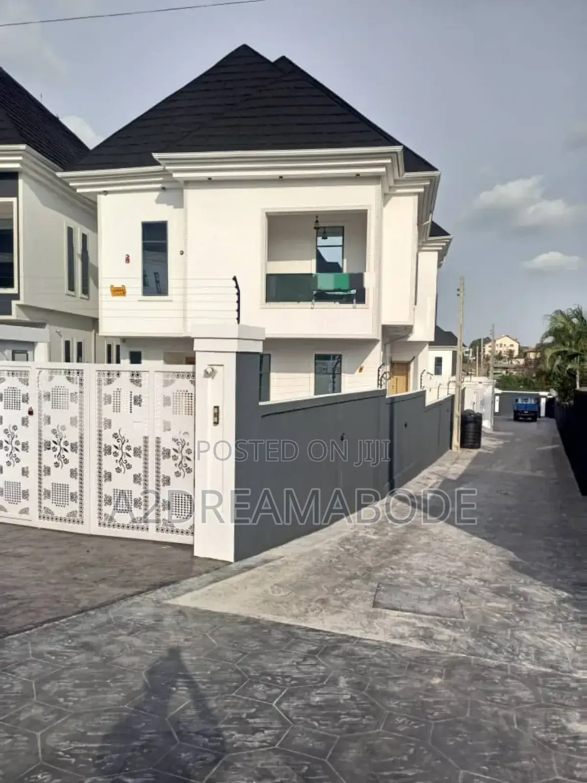 5bdrm Duplex in Omole Phase 1 for sale