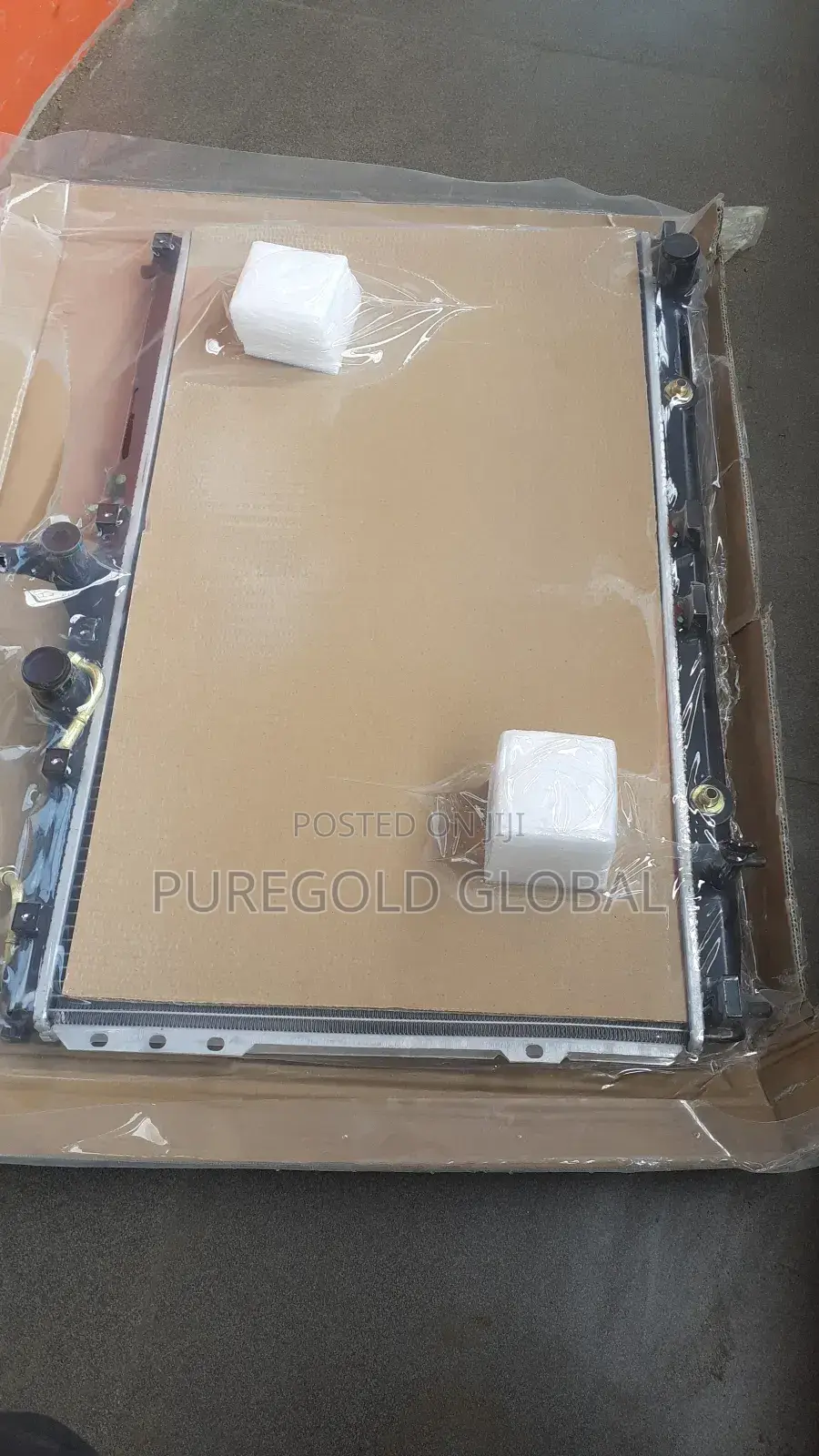 Radiator for H1 Bus 2008