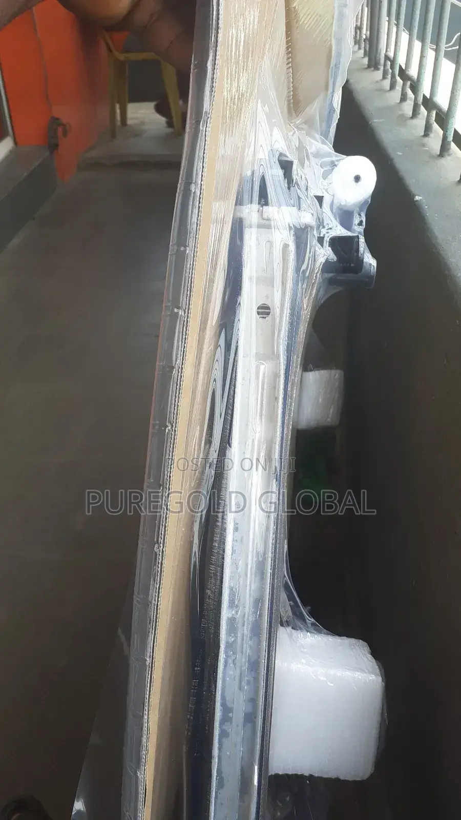 Radiator for H1 Bus 2008