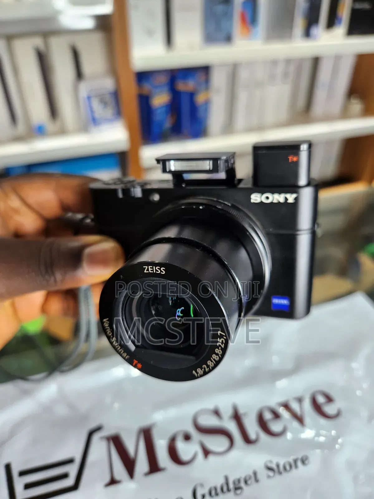 Sony Rx100 Mark LLL Youtube/Vlogging/Content Creating Camera