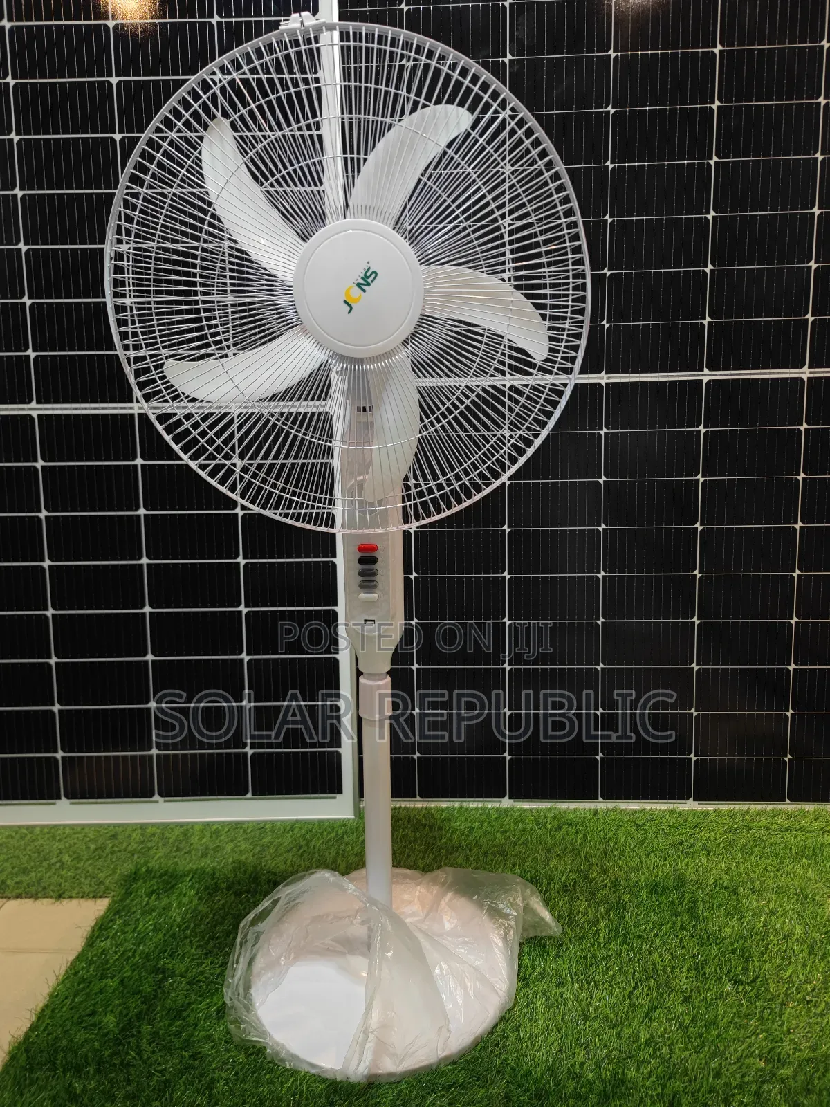 18" Solar Fan Rechargeable JCNS