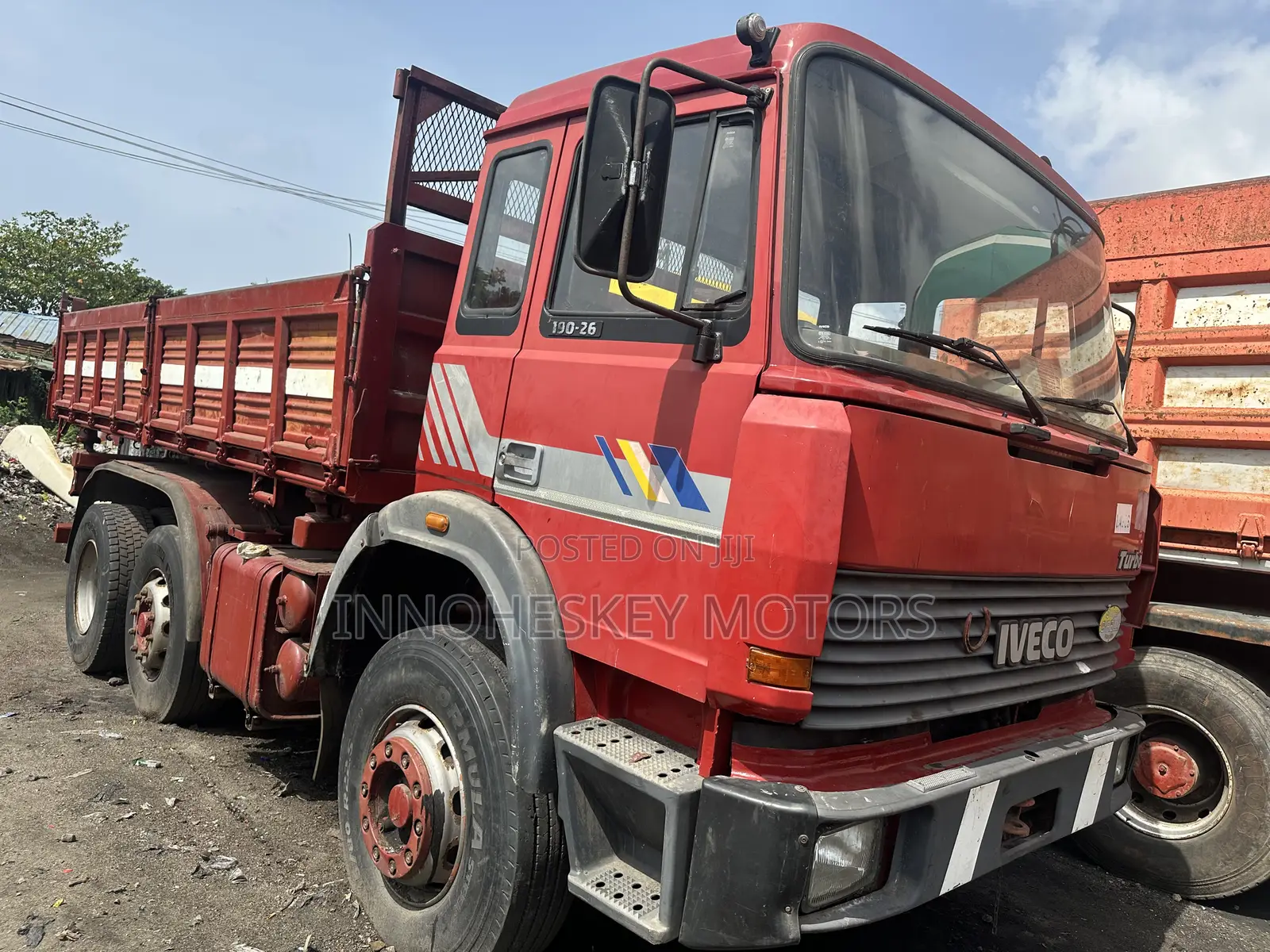 8tires Iveco Tipper