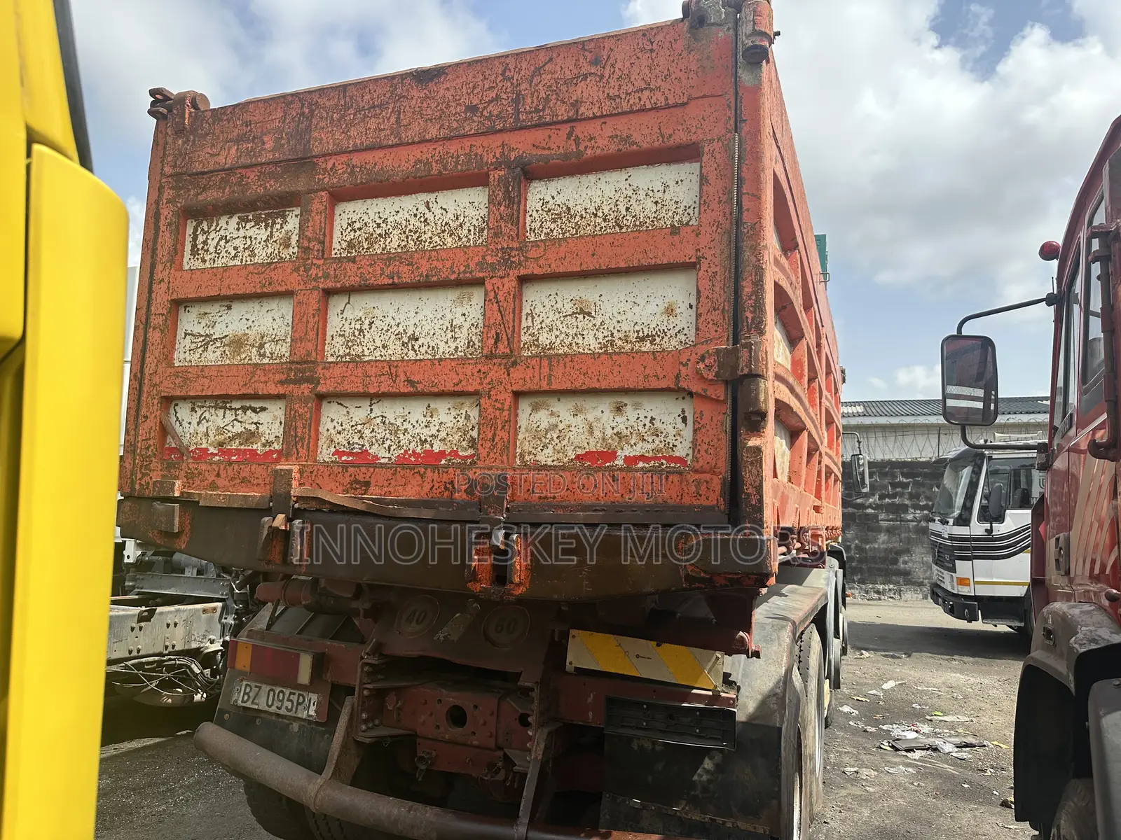 12tires Iveco Tipper