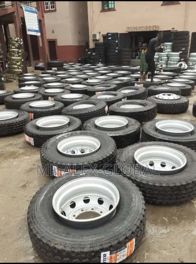 Dealer in All Kings of Trucks Tire and Rim