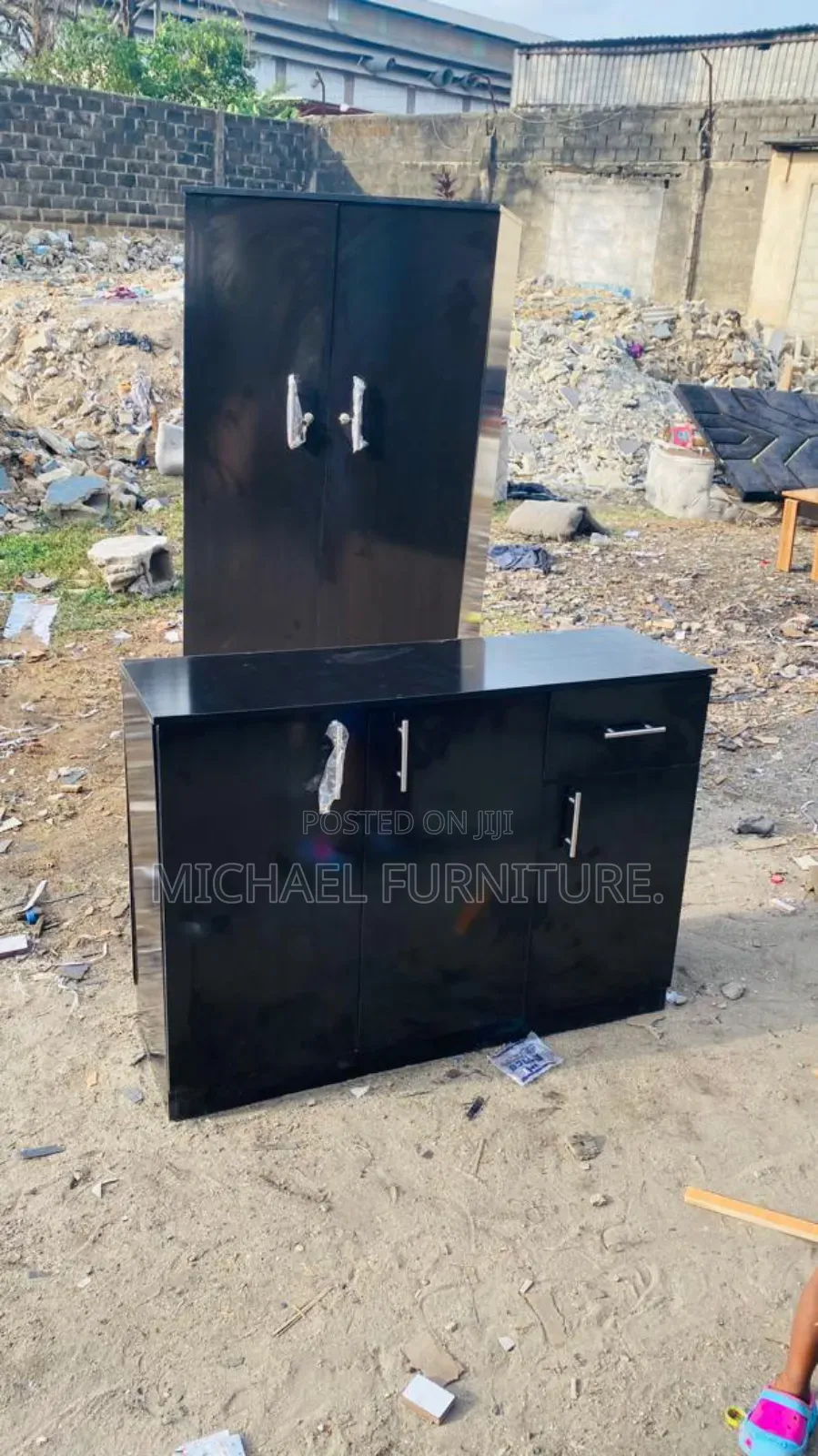 Amazing, Strong and Well Furnished Kitchen Cabinet