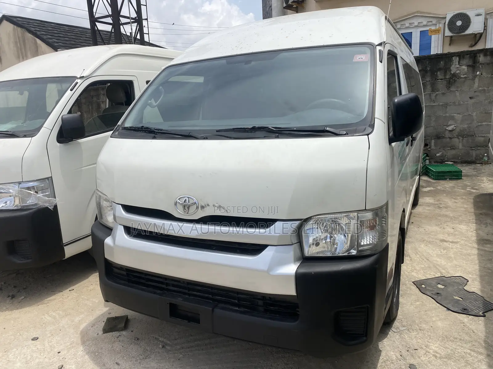 Toyota HiAce 2016 White