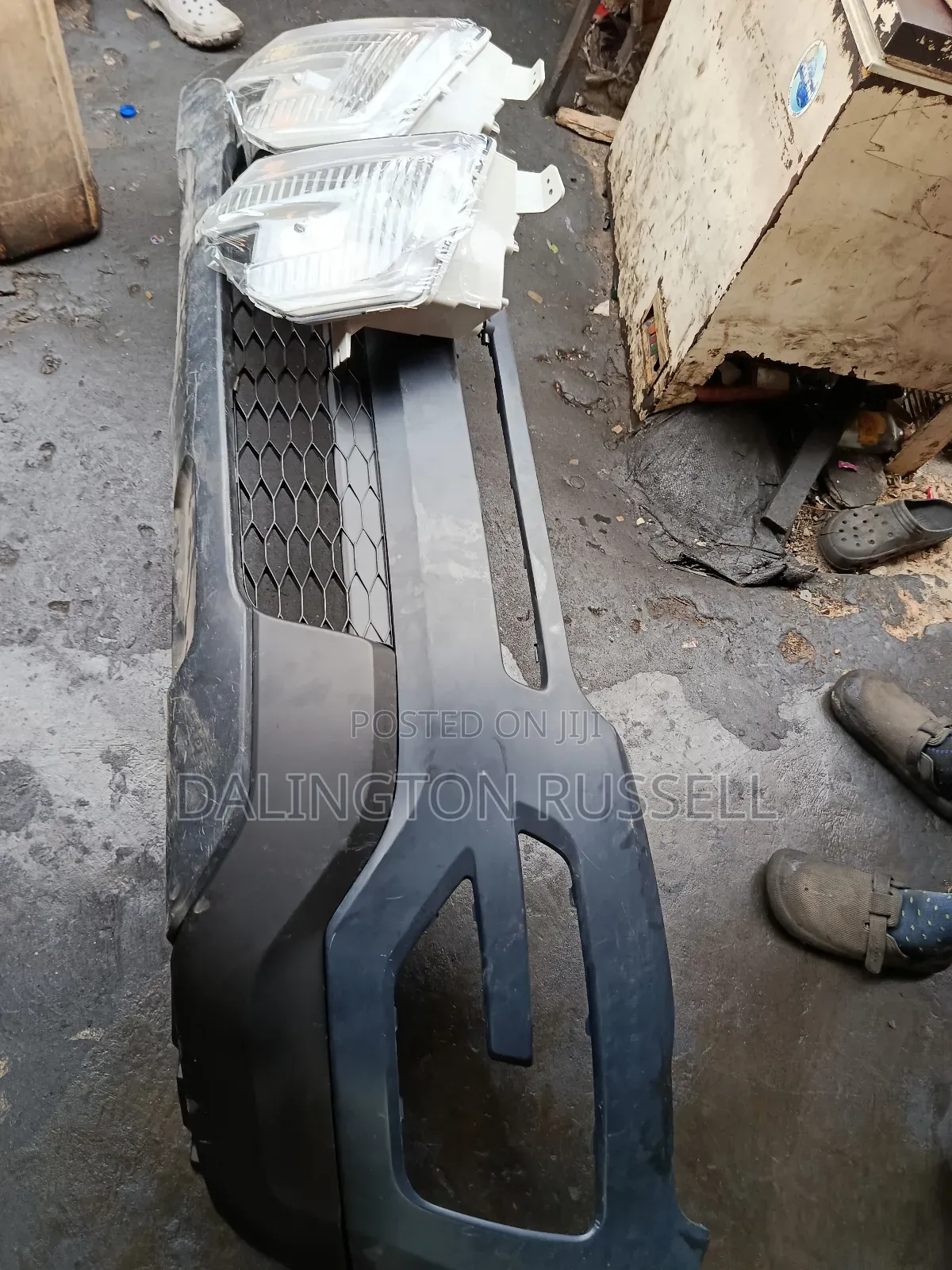 Ford Explorer 2016 Complete Bumper and Fig Lights