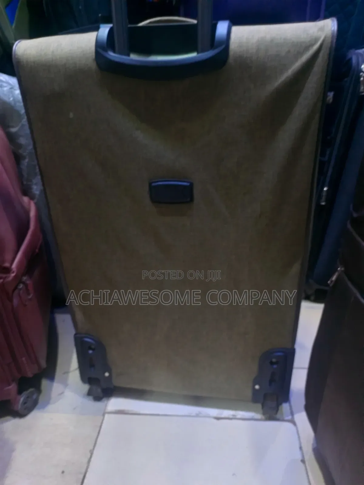 Big Lightweight Luggage With 2wheels