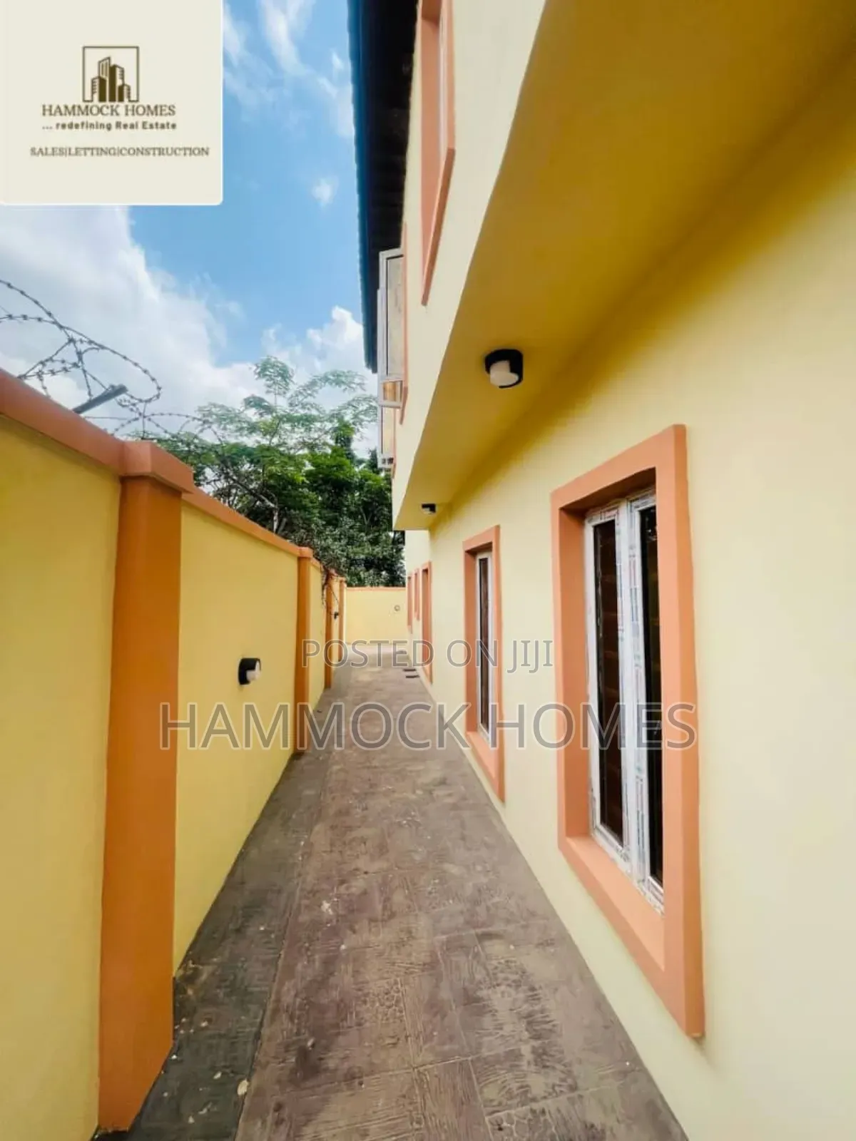 6bdrm Duplex in Akobo for sale