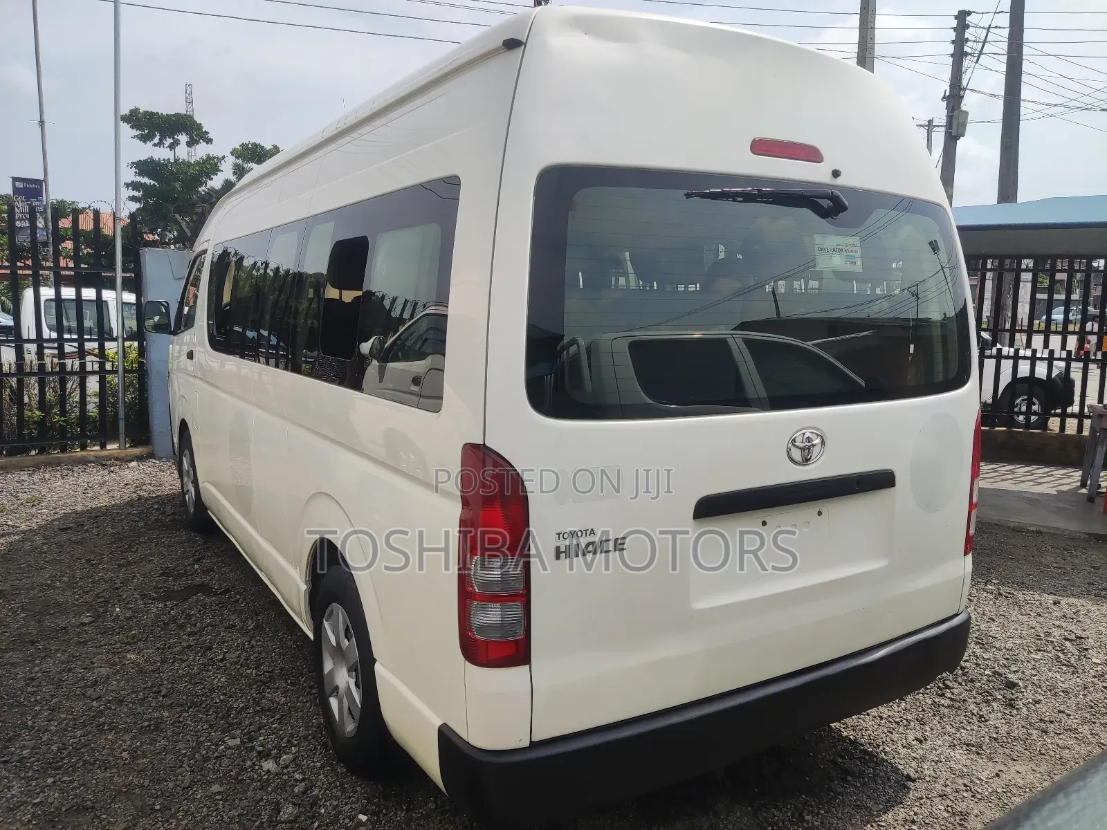 Toyota HiAce 2019 White