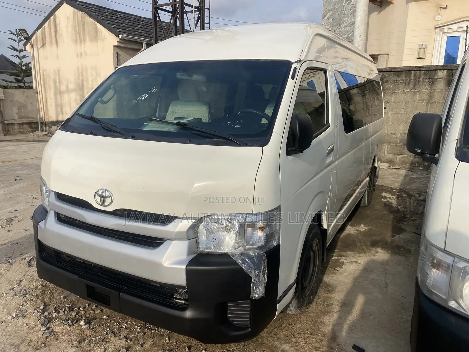 Toyota HiAce 2015 White