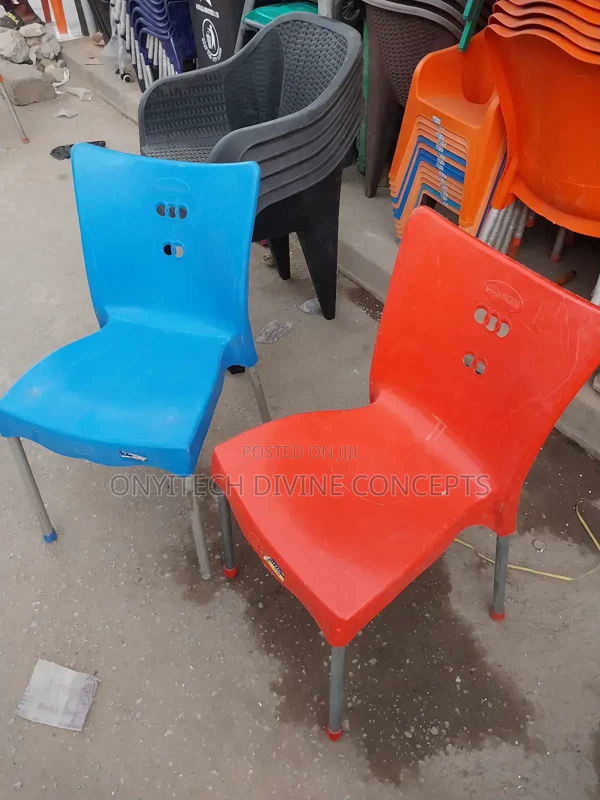 Armless Plastic Restaurant Chair
